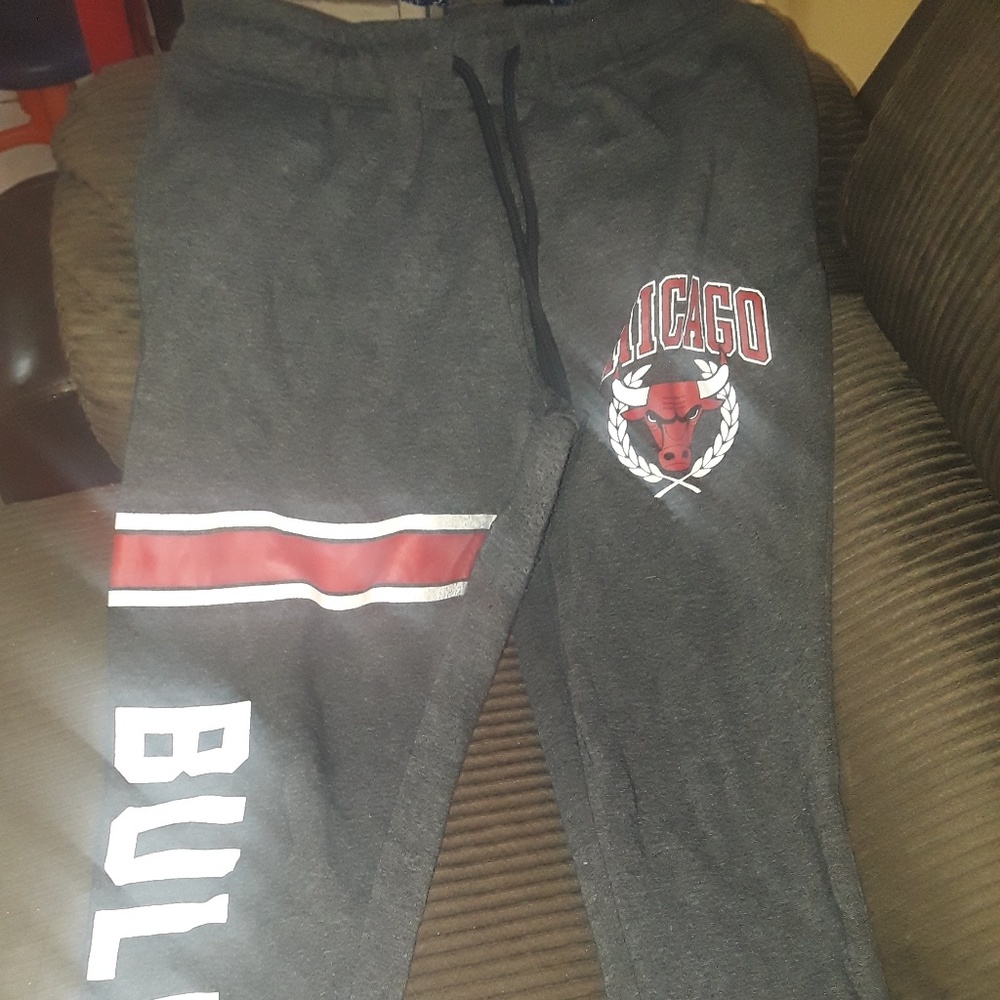 Chicago bulls joggers